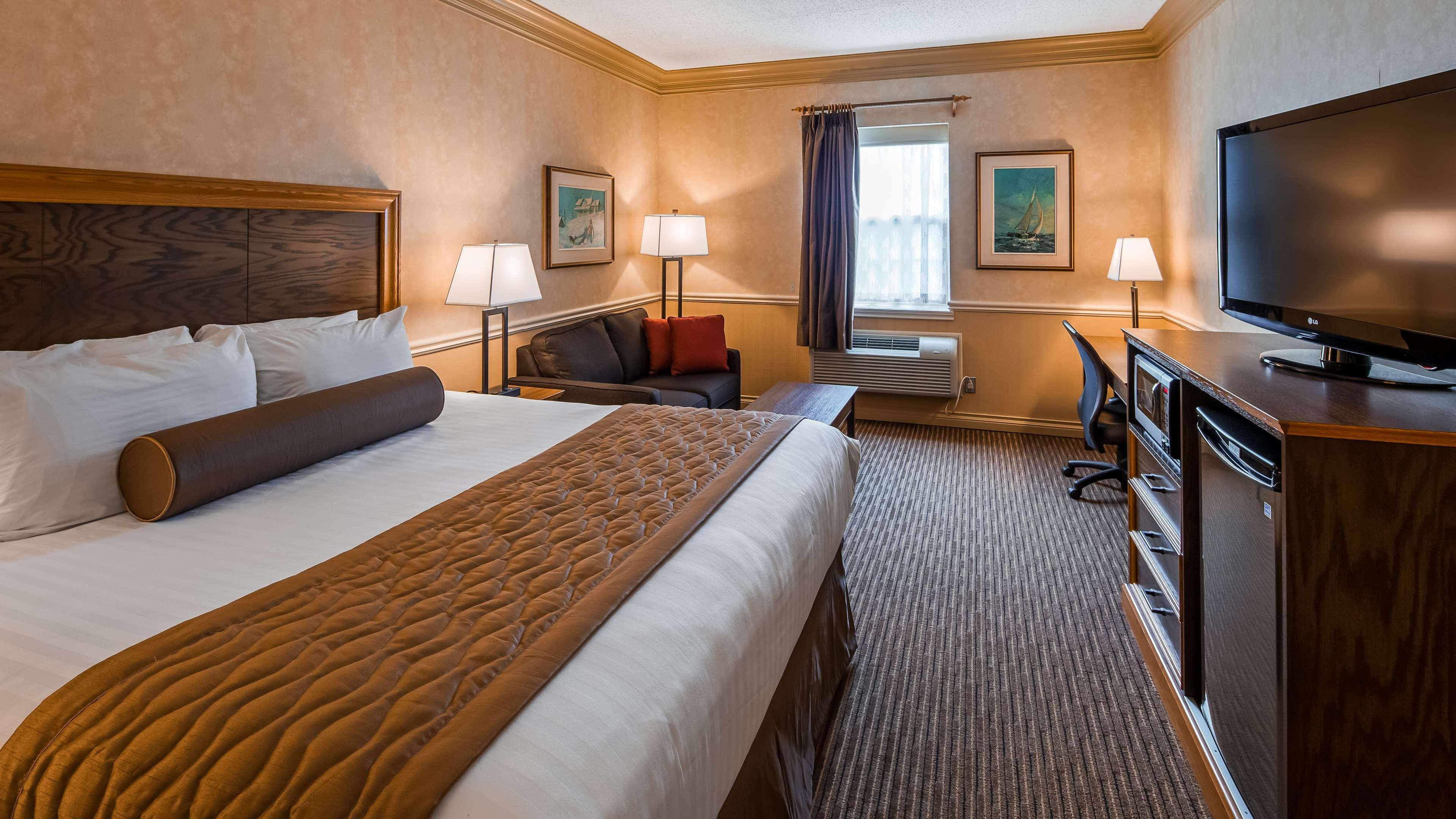 Best Western Parkway Inn & Conference Centre Cornwall Exterior photo